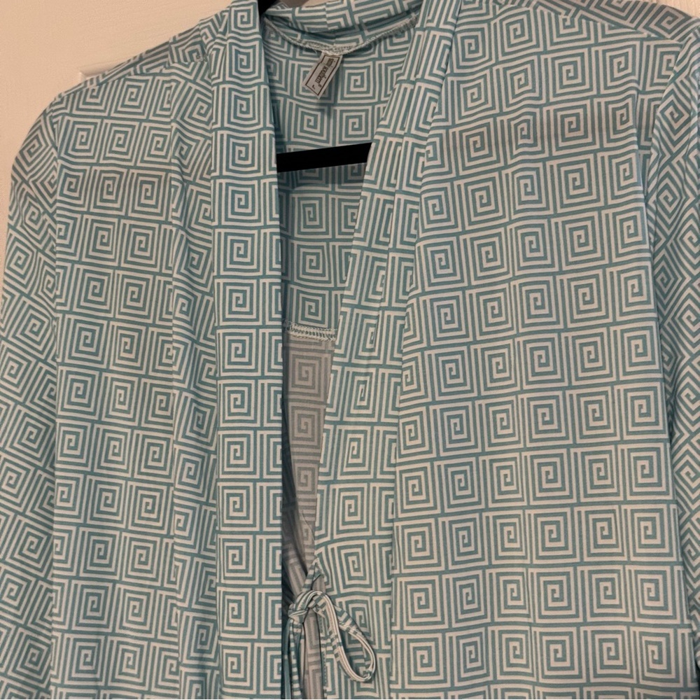 Simply Southern Light Blue Geometric Patterned Robe‎ - Picture 2 of 5